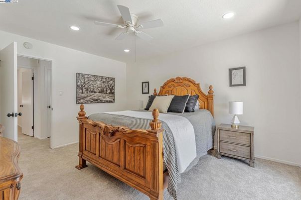 Bedroom, Interior, Recessed Lighting