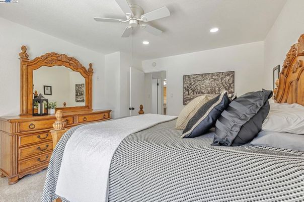 Bedroom, Interior, Recessed Lighting