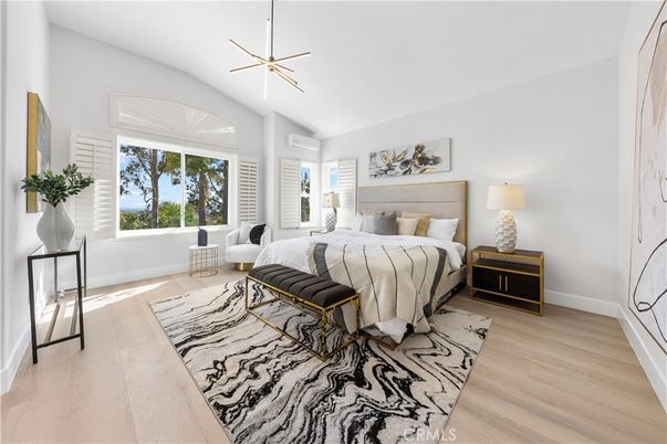 Bedroom, Interior, Pendant Lights, Water, Wood Texture Flooring