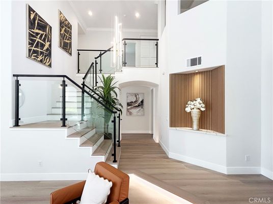 Interior, Recessed Lighting, Wood Texture Flooring