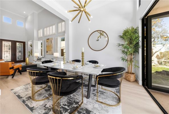 Dining room, Interior, Living room, Pendant Lights, Recessed Lighting, Wood Texture Flooring