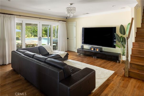 Chandelier, Interior, Living room, Recessed Lighting, Wood Texture Flooring
