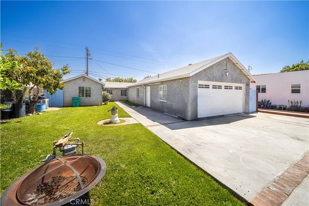 Backyard, Detached Garage, Exterior