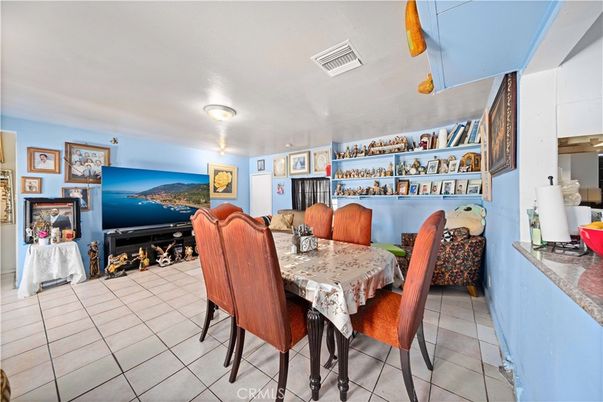 Dining room, Interior