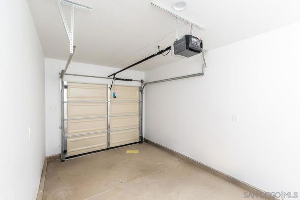 Garage, Interior