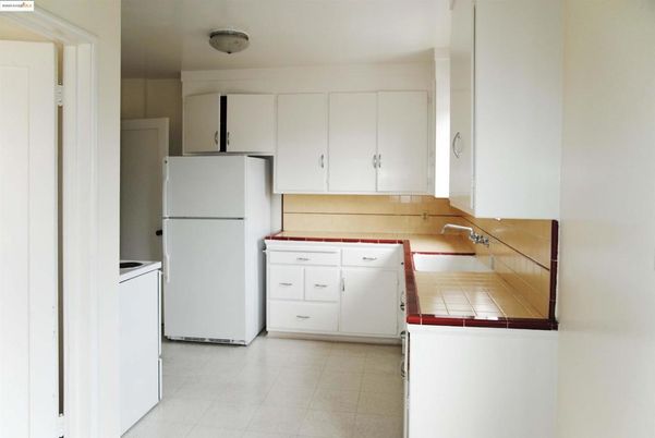 Interior, Kitchen, Tile Countertops