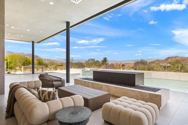 Exterior, Pool, Recessed Lighting