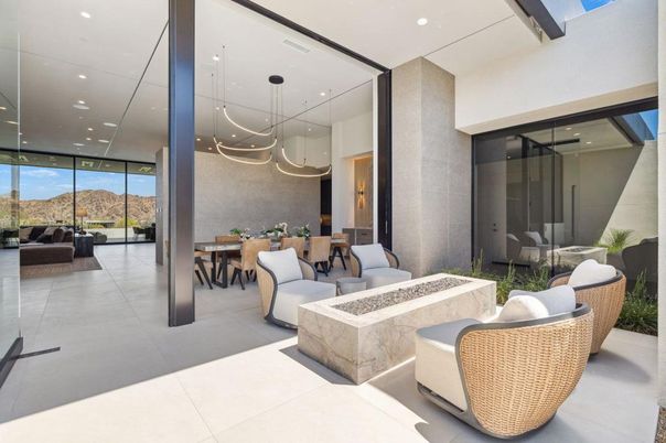 Dining room, Interior, Pendant Lights, Recessed Lighting