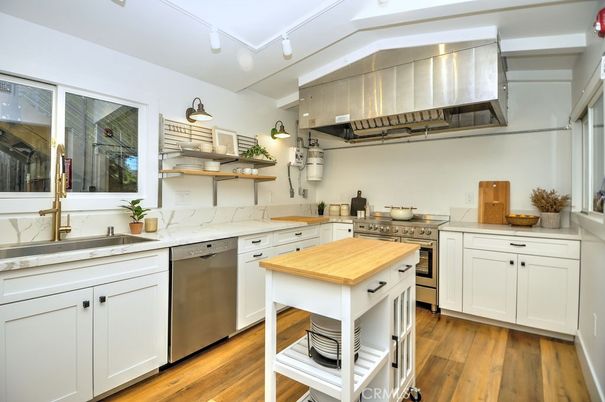 Interior, Kitchen, Stainless Steel Appliances, Wood Texture Flooring