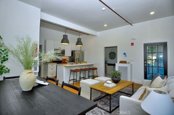 Interior, Kitchen, Living room, Pendant Lights, Recessed Lighting, Stainless Steel Appliances, Wood Texture Flooring