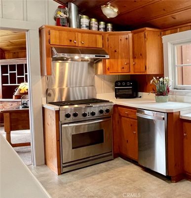 Interior, Kitchen, Stainless Steel Appliances
