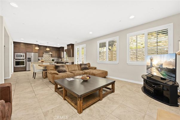 Interior, Kitchen, Living room, Pendant Lights, Recessed Lighting, Stainless Steel Appliances