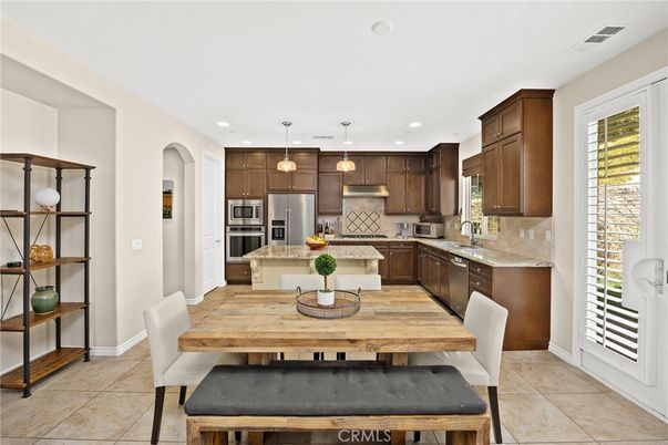Dining room, Interior, Kitchen, Pendant Lights, Recessed Lighting, Stainless Steel Appliances