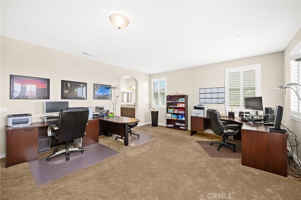 Home Office, Interior