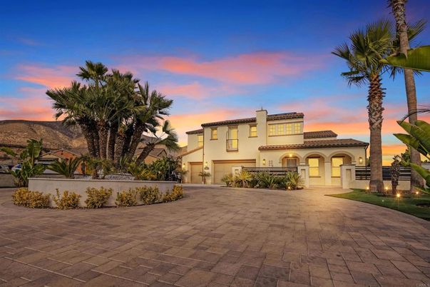 Attached, Exterior, Facade, Mediterranean