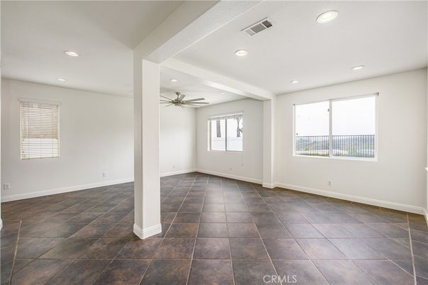 Empty room, Interior, Recessed Lighting