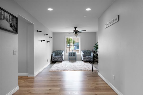 Interior, Recessed Lighting, Wood Texture Flooring