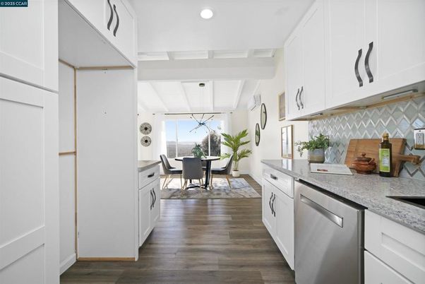 Dining room, Interior, Kitchen, Recessed Lighting, Wood Texture Flooring