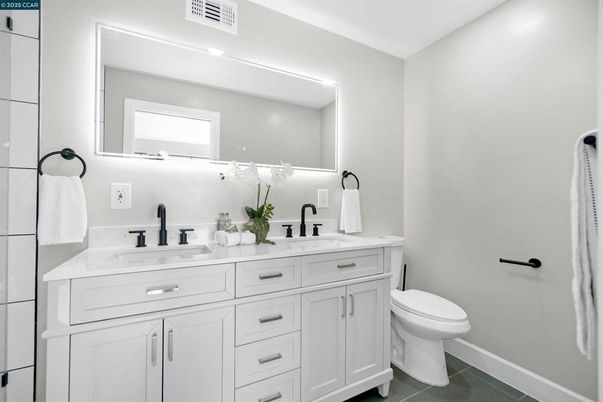 Bathroom, Dual Sink Vanities, Interior