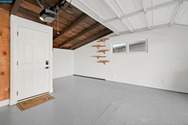 Garage, Interior, Wooden Beams, Wooden Ceilings