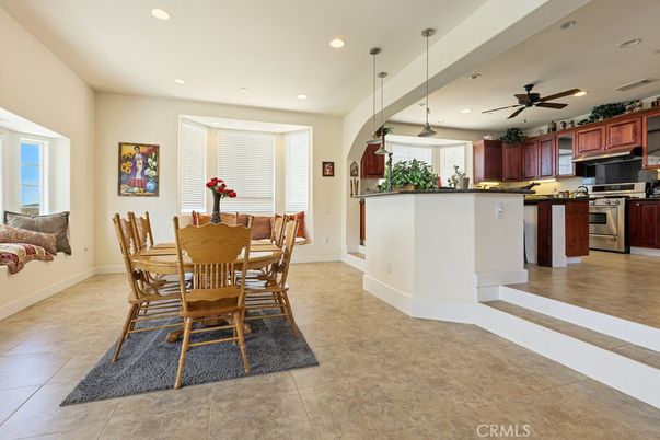 Dining room, Interior, Kitchen, Pendant Lights, Recessed Lighting, Stainless Steel Appliances