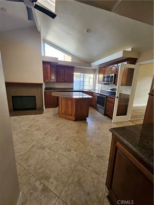 Fireplace, Interior, Kitchen, Recessed Lighting