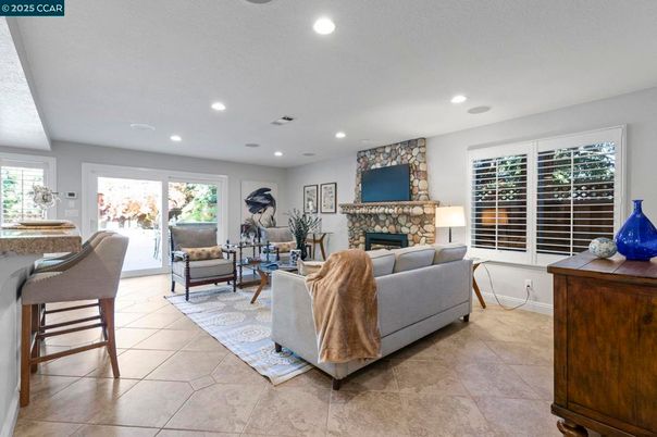 Fireplace, Interior, Living room, Recessed Lighting