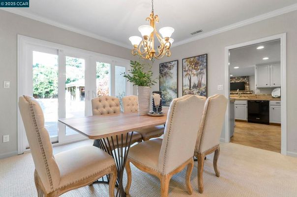 Chandelier, Dining room, Interior, Kitchen, Recessed Lighting, Wood Texture Flooring