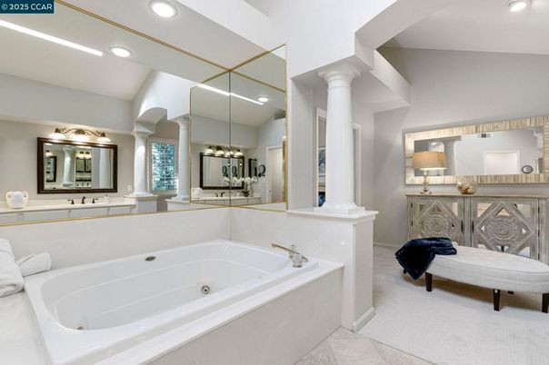Bathroom, Interior, Recessed Lighting