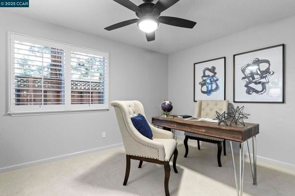 Home Office, Interior