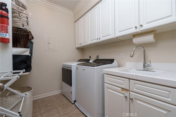Interior, Washer