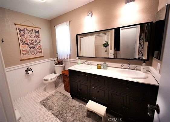 Bathroom, Dual Sink Vanities, Interior