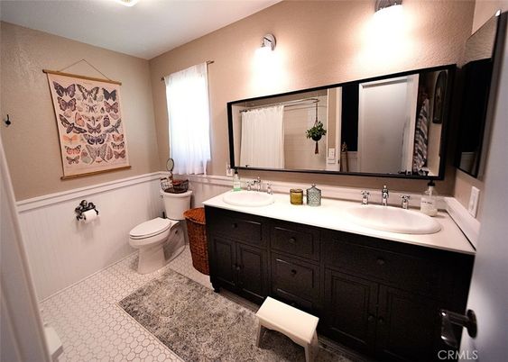 Bathroom, Dual Sink Vanities, Interior