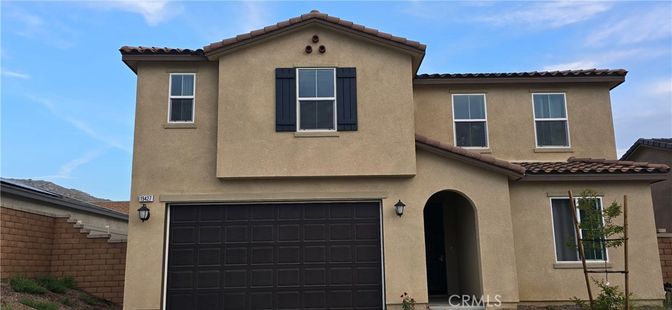 Attached, Exterior, Facade, Mediterranean