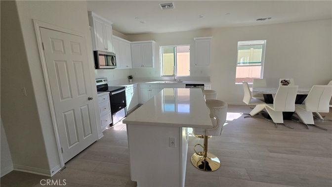 Dining room, Interior, Kitchen, Recessed Lighting