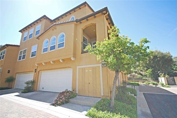 Attached, Exterior, Facade, Mediterranean