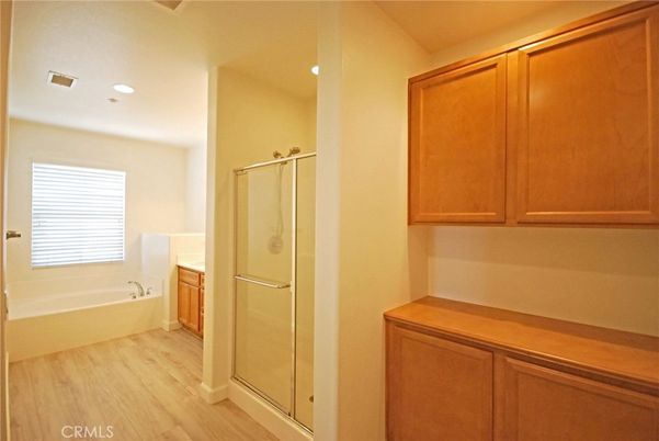 Bathroom, Interior, Recessed Lighting, Wood Texture Flooring