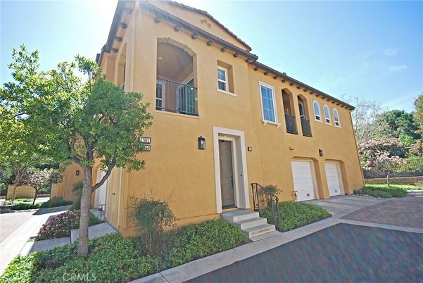 Attached, Exterior, Facade, Mediterranean