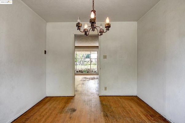 Chandelier, Empty room, Interior, Wood Texture Flooring