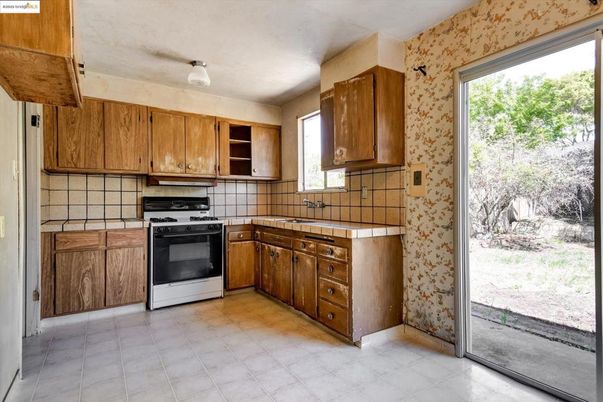 Interior, Kitchen, Tile Countertops