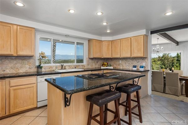 Chandelier, Dining room, Interior, Kitchen, Recessed Lighting