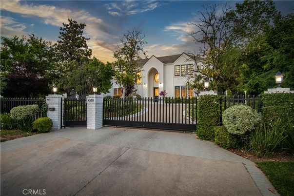 Backyard, Exterior, Facade, French Provincial