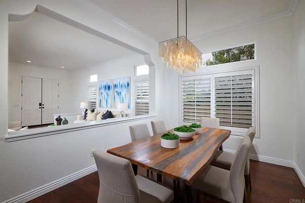 Chandelier, Dining room, Interior, Recessed Lighting, Wood Texture Flooring