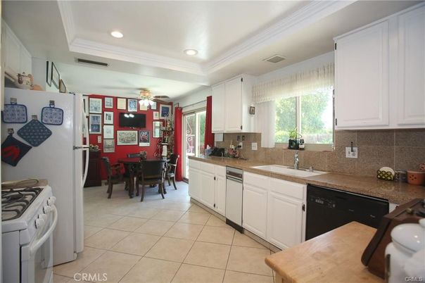 Dining room, Interior, Kitchen, Recessed Lighting