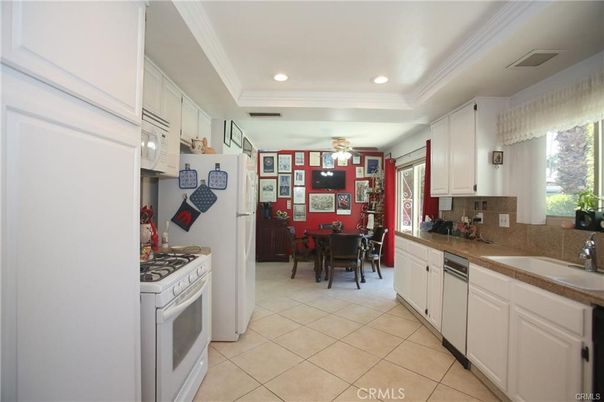 Chandelier, Dining room, Interior, Kitchen, Recessed Lighting