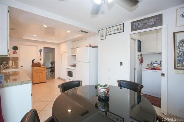 Dining room, Interior, Kitchen, Recessed Lighting