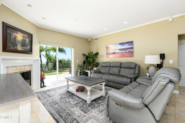 Fireplace, Interior, Living room, Recessed Lighting