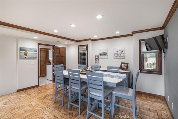 Dining room, Interior, Recessed Lighting, Wood Texture Flooring