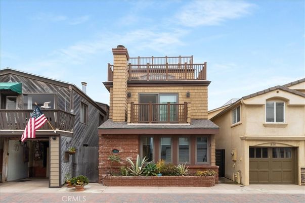 Attached, Exterior, Facade, Brick Facade, Mediterranean