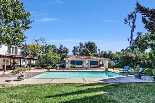 Backyard, Exterior, Pool